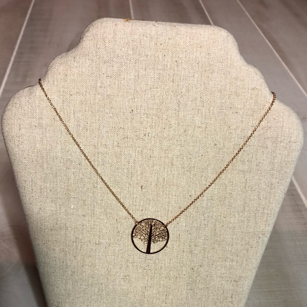 Family Tree Necklace and Stud Earrings Set